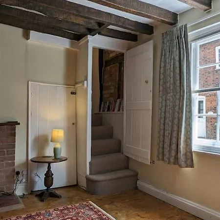 Cosy Character Cottage In Central Marlborough Uk Exterior photo