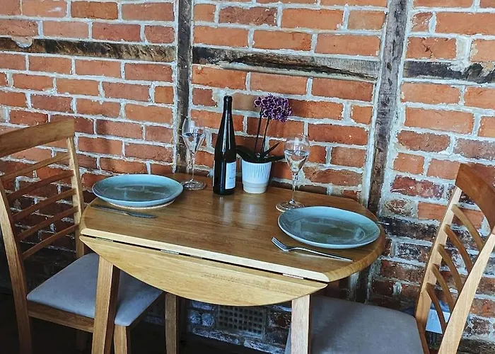 Cosy Character Cottage In Central Marlborough Uk